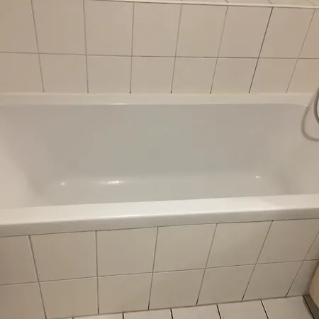 3 Bedroom Serviced Apartment *